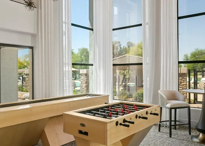 2br Cozysuites At Kierland Commons With Pool #11 Apartment