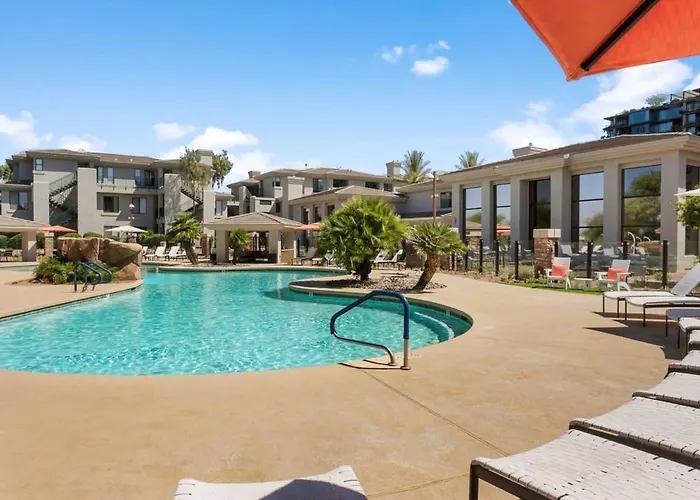2br Cozysuites At Kierland Commons With Pool #11 Apartment *