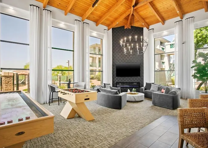 2br Cozysuites At Kierland Commons With Pool #11 Scottsdale