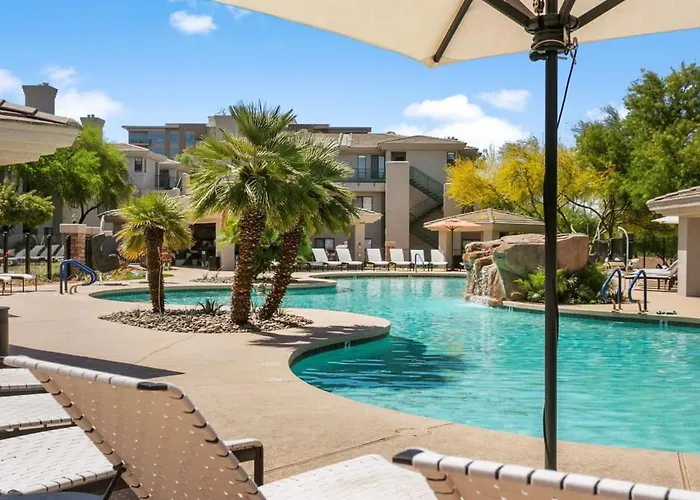 Apartment 2br Cozysuites At Kierland Commons With Pool #11