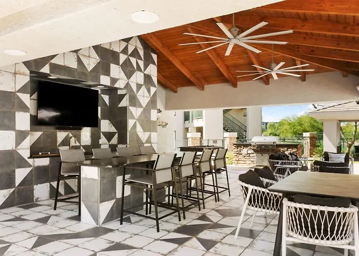 2br Cozysuites At Kierland Commons With Pool #11 Apartment *