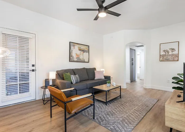 2br Cozysuites At Kierland Commons With Pool #11 Apartment *